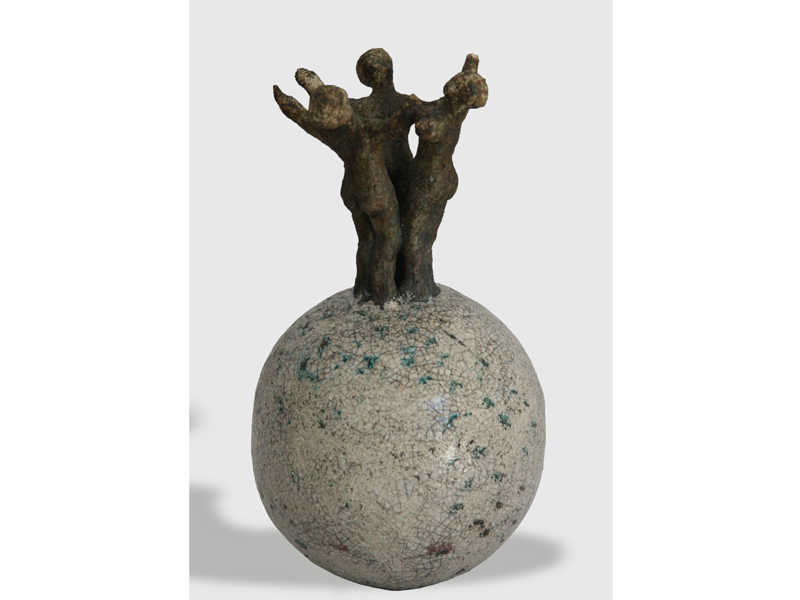  | NIÑOS DELSOL | W18 X D18 X H30 cm Raku ceramics 2010 