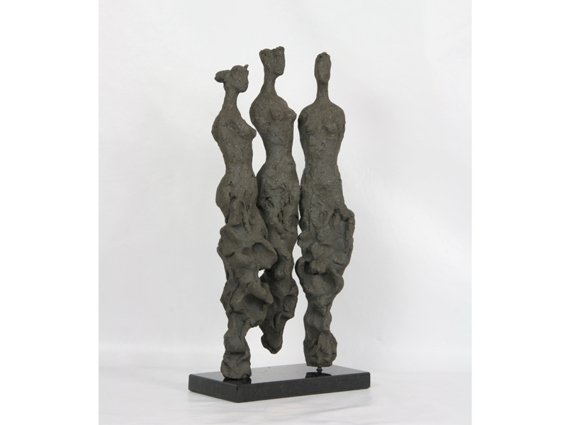  | FRIENDS | W20 X D10 X H42 cm stoneware on granit base 2019 