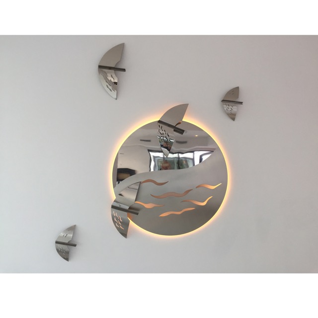 GOLONDRINAS Y SOL|Partly polished stainless steel and Led lights|165 x 195 cm